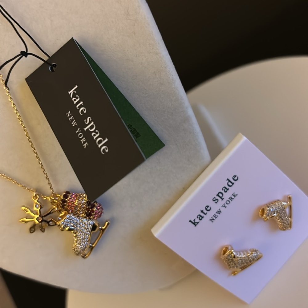 ♠️ Kate Spade Gold Skate Necklace with Festive Charm and Skate earrings ♠️ - Picture 9 of 9